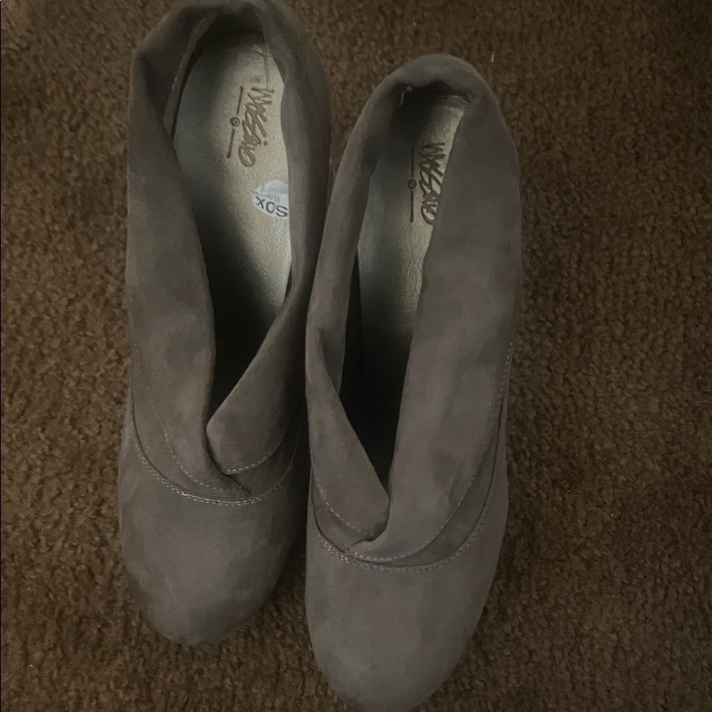 Mossimo Supply Co. Gray Ankle Booties